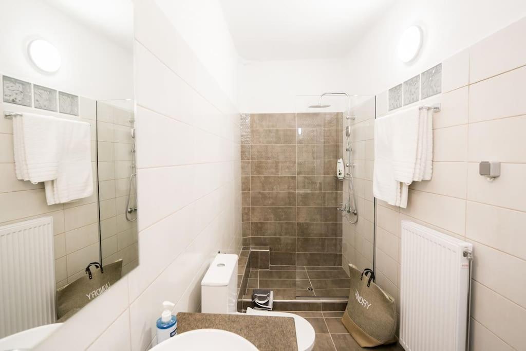 *Magnifique* New House - Full Comfort! Volos Eksteriør bilde